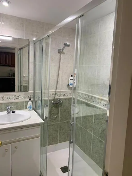 Apartamento Torremolinos 5 Personas + Parking + Piscina Todo El Ano