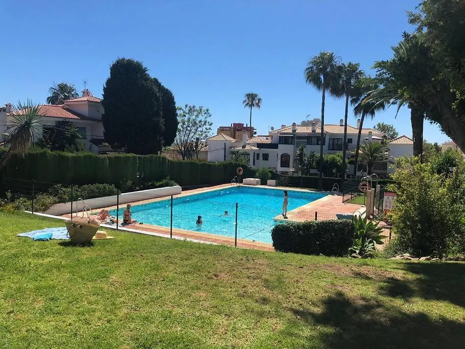 Apartamento Torremolinos 5 Personas + Parking + Piscina Todo El Ano